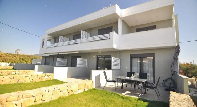 Zennova Sirene Luxury Studios, Book Hotel Gerakini 
