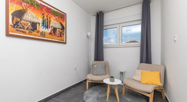 Awesome Home in Okrug Donji With 5 Bedrooms, Wifi and Outdoor Swimming Pool