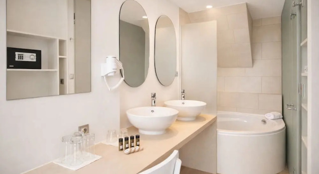 Двухместный номер Comfort с балконом и с видом на сад Selyria Resort
