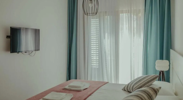Apartments Dimitris III, Book Lejlighed Hoteller i Kotor Riviera med parkering, Parkering