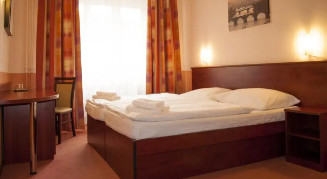 Demo TravelNET, Забронировать Отель Отели Ла-Сьота 3 звезды, рядом с Пляж La Ciotat Beach, 3*