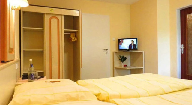 Land-gut-Hotel Waldesruh, Book Condo Hotel Altenmedingen 