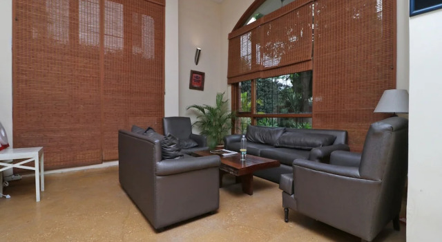 Fabhotel Pearl Villas Sector 31, Забронировать Отель Гургаон 