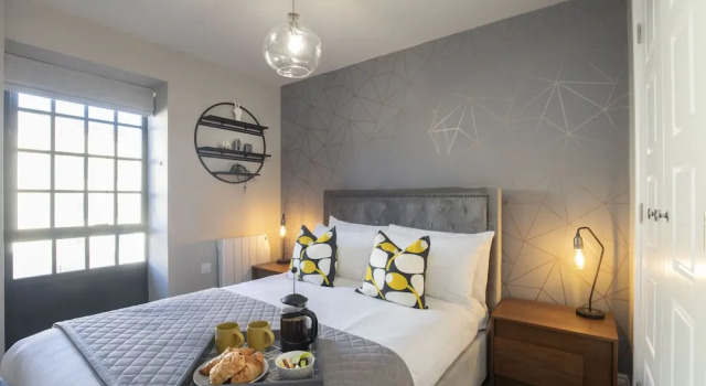Четырёхместные апартаменты Standard Elliot Oliver - Modern 2 Bedroom Town Centre Apartment