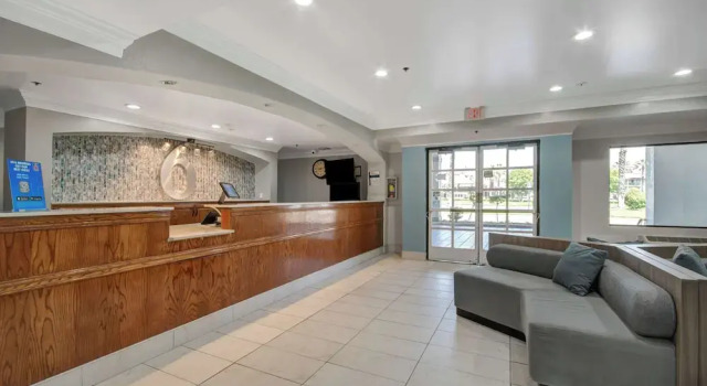 Motel 6 Ontario Convention Center- Airport