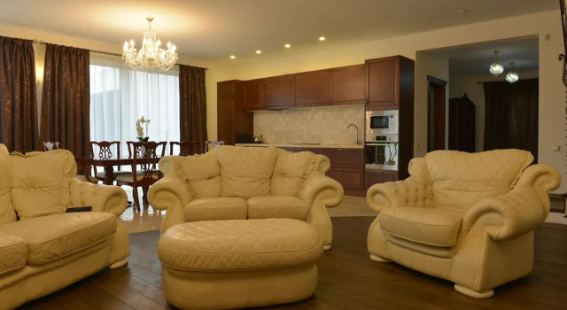 Mega House, Rezervovat Hotel 3hvězdičkové hotely v Kaunas, 3*