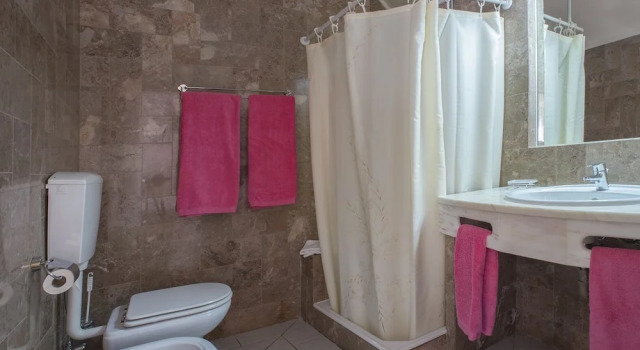 Апартаменты 1 Bed Flat - Sleeps 2 - Pool - Parking - Wifi