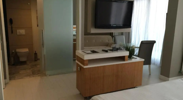 Люкс No 19 Boutique Hotel