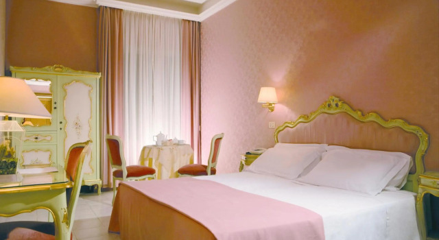 Hotel Romulus, Boek Hotel Hotels in Lazio met zwembad, Zwembad