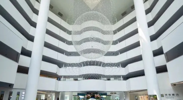 Crystal Palace Hotel Tianjin, Rezerwuj Hotel Hotele w Tianjin Province z parkingiem, Parking