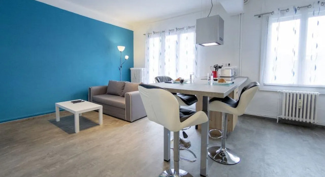 Appart'Hôtel de la Gare, Rezerwuj Hotel Montbeliard Doubs