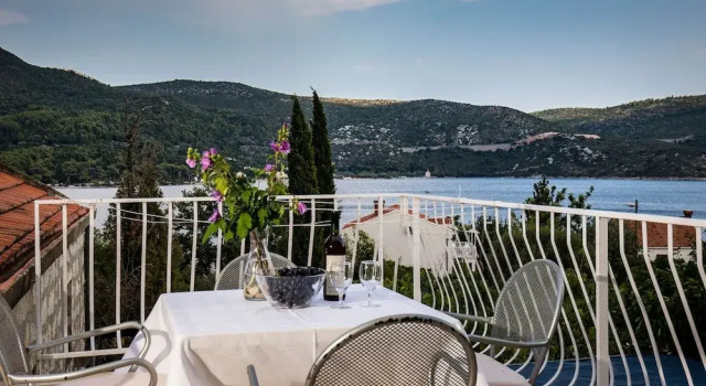 Апартаменты Apartments and Room Eva Slano - One Bedroom Apartment With Terrace and Sea View