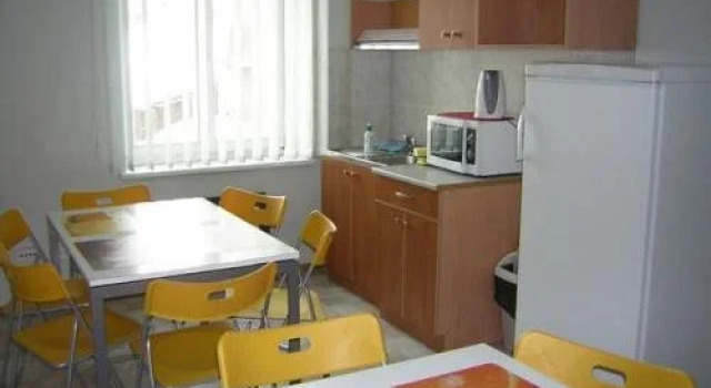 Centrum Hostel, Забронировать Хостел Хостелы Кракова, рядом с Церковь Святого Франциска Ассизи, Хостел