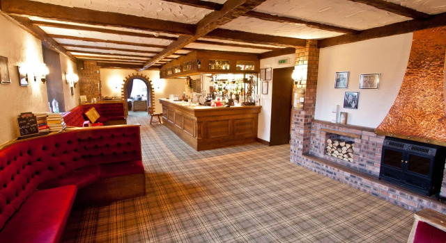 Duke Of Gordon Hotel, Забронировать Отель Кингасси Cairngorms, рядом с Ruthven Barracks