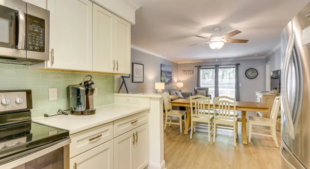 Апартаменты Balcony, Beach & Pool Access: Hilton Head Condo!