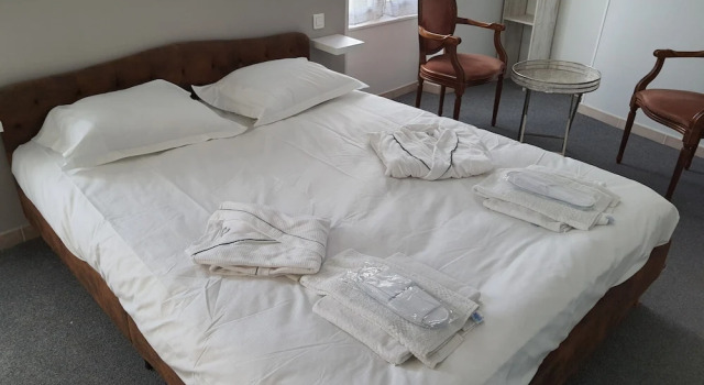 Hôtel de l'Est, Boek Hotel Hotels in Franche-Comte met ontbijt, Ontbijt
