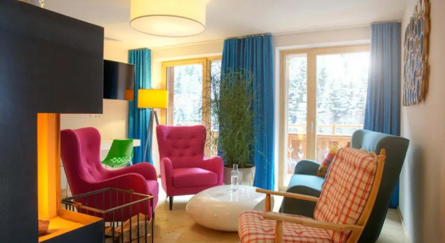 Люкс Raffls Tyrol Hotel