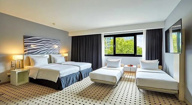 Номер Семейный Radisson Blu Conference Hotel, Düsseldorf