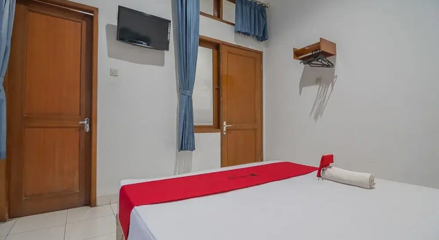 RedDoorz near Setrasari Mall, Rezervasyon Otel Bandung Kidul Bandung