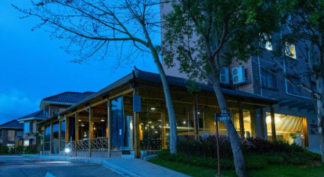 Danfeng Kaili Resort, Book Ferieresort Hoteller i Guangdong med parkering, Parkering