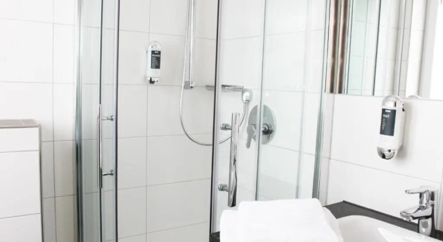 Трёхместный номер Standard Gasthaus und Pension Zur Linde