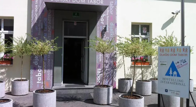 Hostel Tabor, Забронировать Хостел Хостелы Любляна, рядом с Железнодорожный вокзал Любляны, Хостел