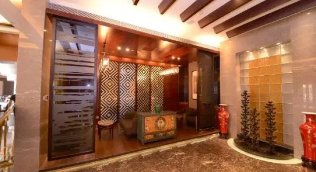 Jingu Hotel, Varaa Hotelli Harbin Heilongjiang