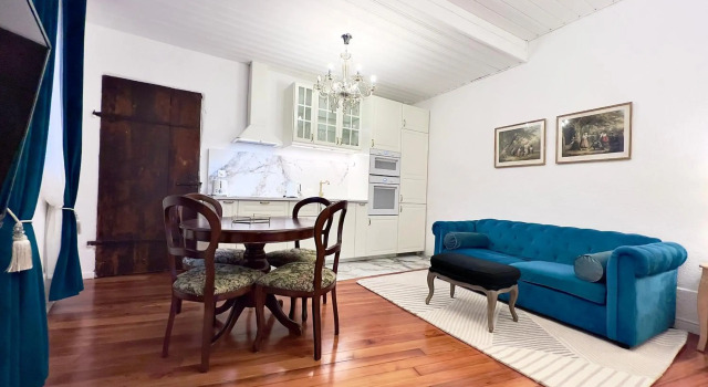 Montreux Castle | Charming Lake View Studio