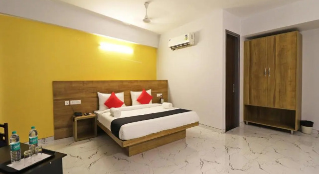 Люкс Deluxe FabHotel Gazelle Inn