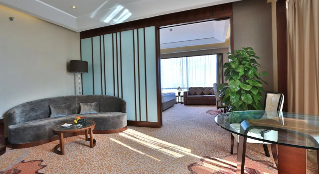 The Longemont Shenyang, Rezerwuj Hotel Shenhe 