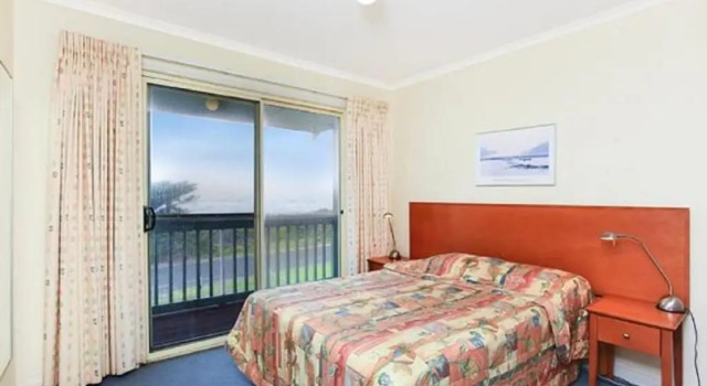 Tahren Beachfront Shack Wifi - Pet-friendly, Book Vacation Home Middleton South Australia