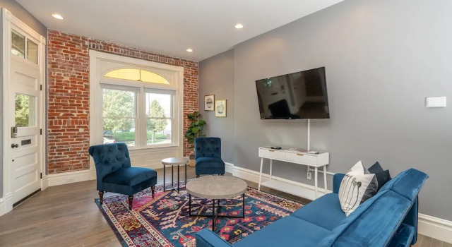 Коттедж Parkside Comfort | JZ Vacation Rentals