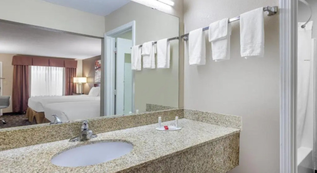 Номер Standard Days Inn by Wyndham St. Robert Waynesville/Ft. Leonard Wood
