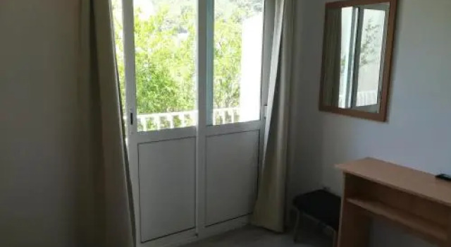 Apartmani Roko, Rezerwuj Hotel Hotele w Split-Dalmatia County z parkingiem, Parking