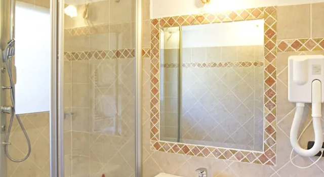 Трёхместный номер Standard с балконом Park Hotel La Pineta