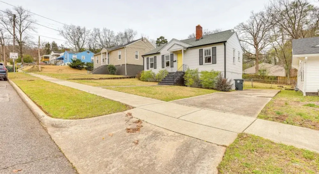 Walk to Ruffner Mountain: Family Home w/ Yard, Buchen Sie Ferienhaus Villen in Birmingham, Villa