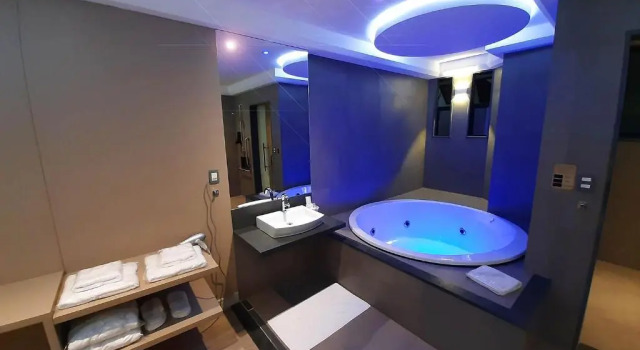 Люкс Deluxe BAMBINA HOTEL