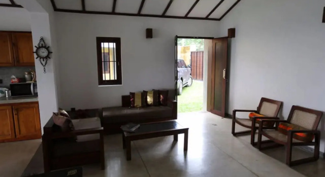Rakuen Beach Villa