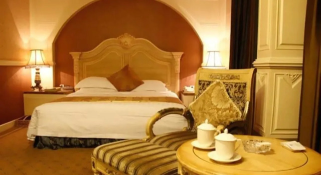 Nuo Lin Grand Hotel - Beijing, Book Hotel Hoteller i Beijing Province med parkering, Parkering