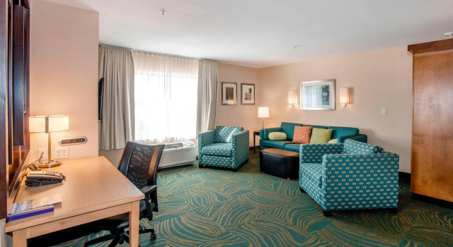 Двухместный люкс c 1 комнатой SpringHill Suites Pueblo Downtown