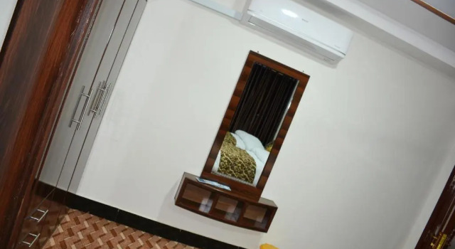 Апартаменты с 3 комнатами Khyber Guest House & Restaurant