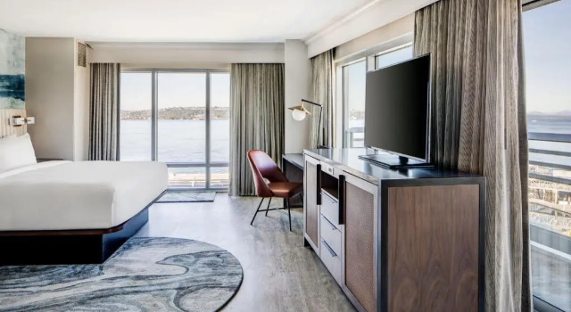 Номер Standard с видом на воду Seattle Marriott Waterfront