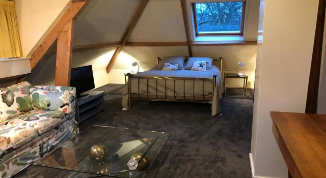 Апартаменты Apartment in Romantic Villa