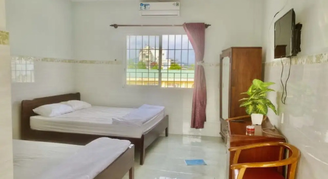 Четырёхместный номер Standard Le Giang Hotel