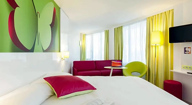 Четырёхместный люкс ibis Styles Bordeaux Saint Médard
