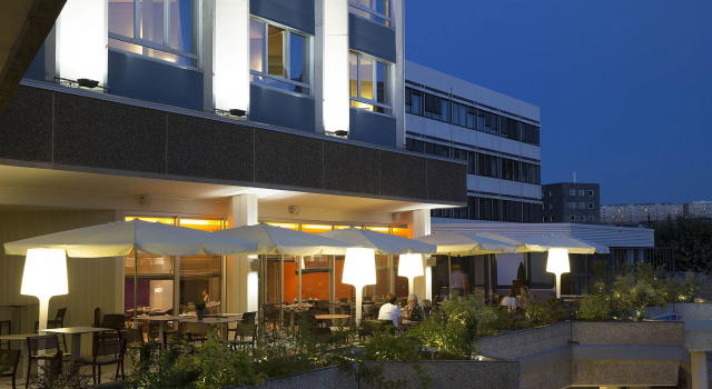 Oceania Clermont Ferrand, Забронировать Отель Отели Клермон-Ферран 4 звезды, рядом с Fontaine d'Amboise, 4*