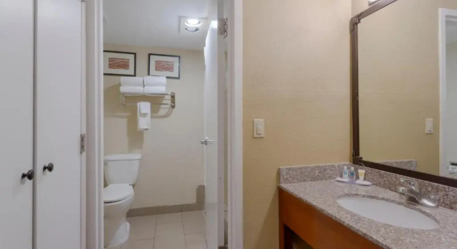 Люкс Superior Comfort Inn & Suites Woods Cross - Salt Lake City North