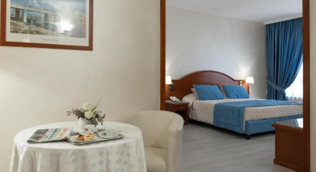 Полулюкс Edra Palace Hotel & Ristorante