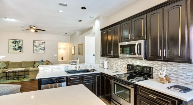 Коттедж Texas Vacation Rental w/ Private Heated Pool!