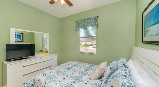 4 BR Crystal Cove Sleeps 10, Rezerwuj Hotel Kissimmee Kissimmee